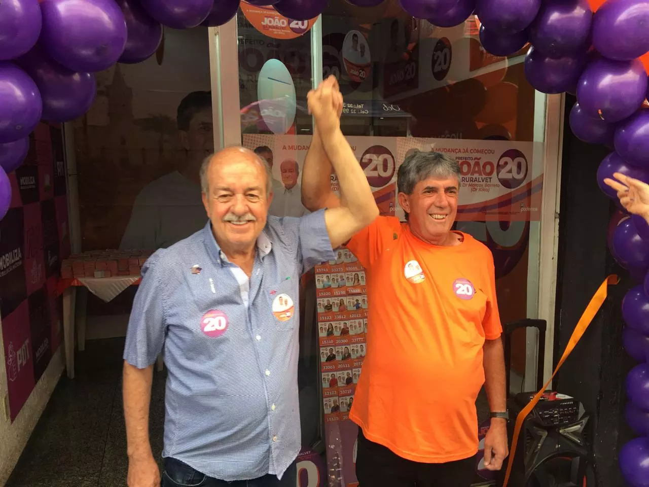 João da Ruralvet e Kiko Barreto inauguram comitê na Rua Sérgio Neves